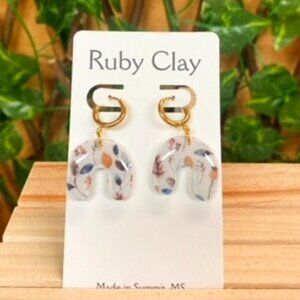 Ruby Clay Leaf Print Mini Arch Dangle Earrings